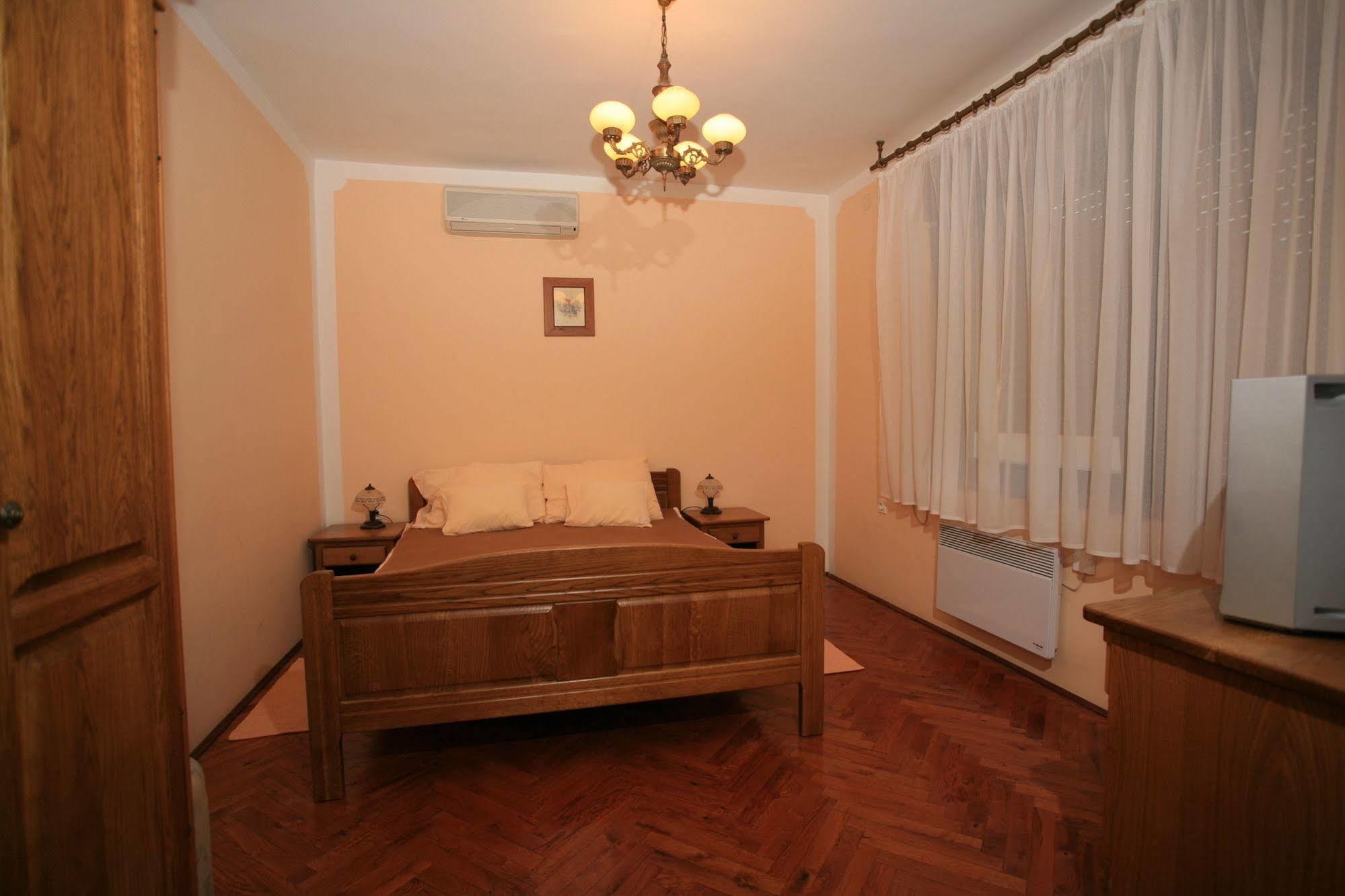 Apartments Vrata Baranje Билье Экстерьер фото